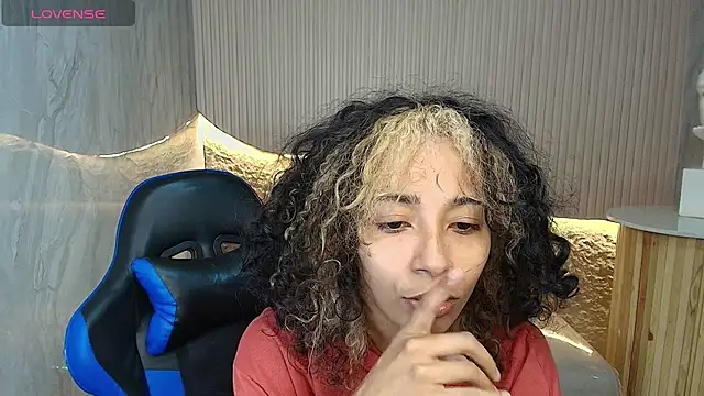 Snapshot of Agnis_ink_r chatting on November 2025 01:22:01 PM Agnis ink r online show from November 2025 01:22:01 PM