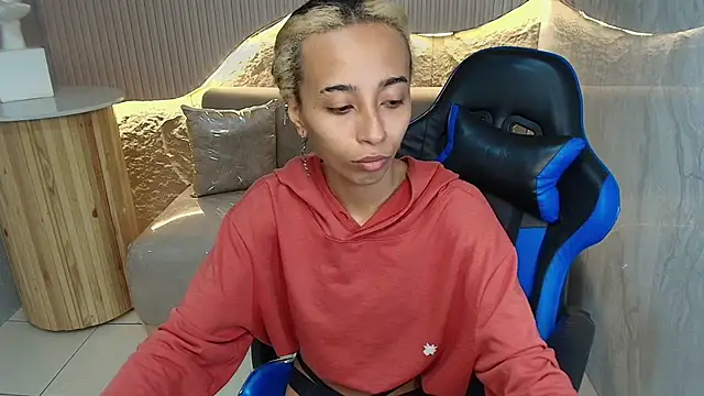 Snapshot of Agnis_ink_r chatting on November 2025 01:11:02 PM Agnis ink r online show from November 2025 01:11:02 PM