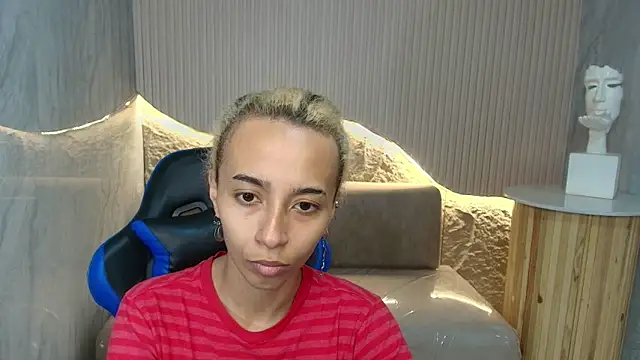 Snapshot of Agnis_ink_r chatting on November 2025 12:59:02 PM Agnis ink r online show from November 2025 12:59:02 PM