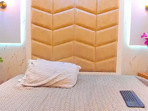 Snapshot of JanexHope chatting on November 2025 10:40:01 PM JanexHope online show from November 2025 10:40:01 PM