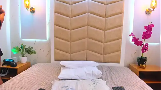 Snapshot of JanexHope chatting on November 2025 04:12:02 PM JanexHope online show from November 2025 04:12:02 PM