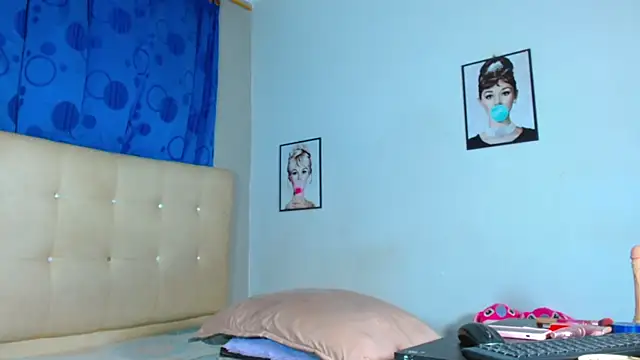 Snapshot of ebonny_ts chatting on September 2025 11:37:01 AM ebonny ts online show from September 2025 11:37:01 AM