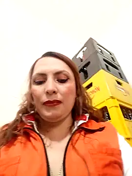 VERONICA  03 online show from December 2025 05:50:01 PM