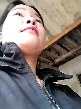 Snapshot of lylylove chatting on October 2025 12:35:01 AM lylylove online show from October 2025 12:35:01 AM