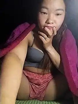 Snapshot of lylylove chatting on November 2025 08:22:02 PM lylylove online show from November 2025 08:22:02 PM