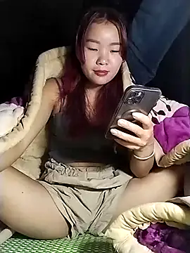 Snapshot of lylylove chatting on November 2025 01:59:01 AM lylylove online show from November 2025 01:59:01 AM