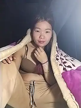 Snapshot of lylylove chatting on November 2025 10:07:01 AM lylylove online show from November 2025 10:07:01 AM