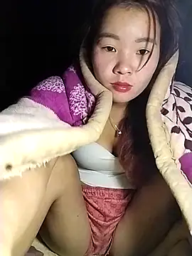 Snapshot of lylylove chatting on December 2025 12:49:02 AM lylylove online show from December 2025 12:49:02 AM