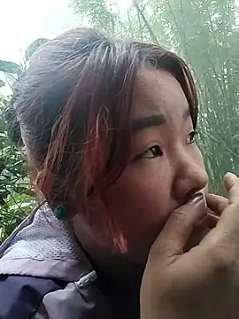 Snapshot of lylylove chatting on December 2025 01:10:01 AM lylylove online show from December 2025 01:10:01 AM