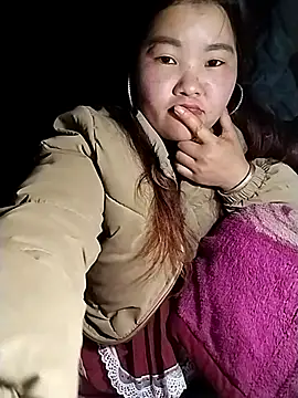 lylylove online show from March 2026 01:05:02 PM