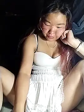 lylylove online show from April 2026 02:10:01 AM