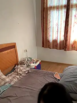 xiiuuff18 online show from December 2025 02:40:01 AM