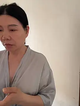 xiiuuff18 online show from June 2026 11:09:01 PM