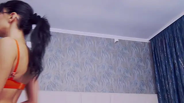 Snapshot of GraceRous chatting on November 2025 06:14:01 AM GraceRous online show from November 2025 06:14:01 AM