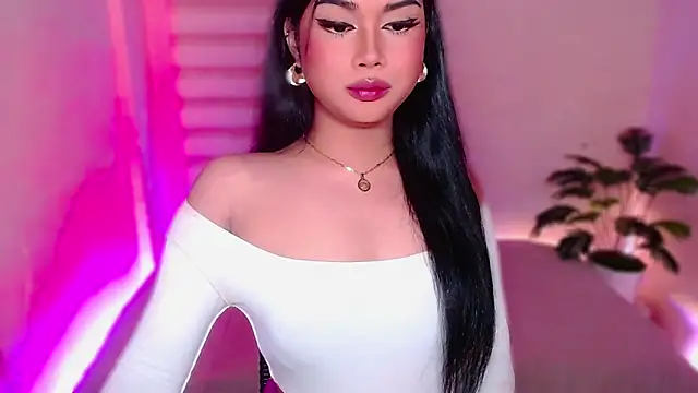 Snapshot of MissRumi_Hunter chatting on May 2026 08:59:01 PM MissRumi Hunter online show from May 2026 08:59:01 PM