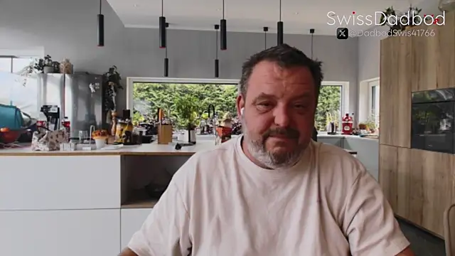 Snapshot of SwissDadbod chatting on September 2025 01:59:02 PM SwissDadbod online show from September 2025 01:59:02 PM