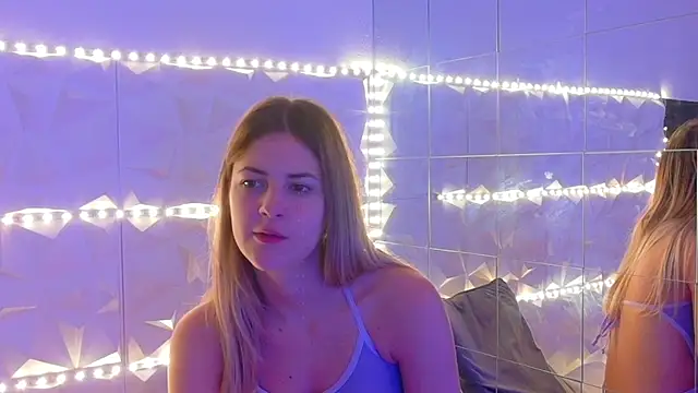 Aishha  online show from November 2025 06:01:02 AM