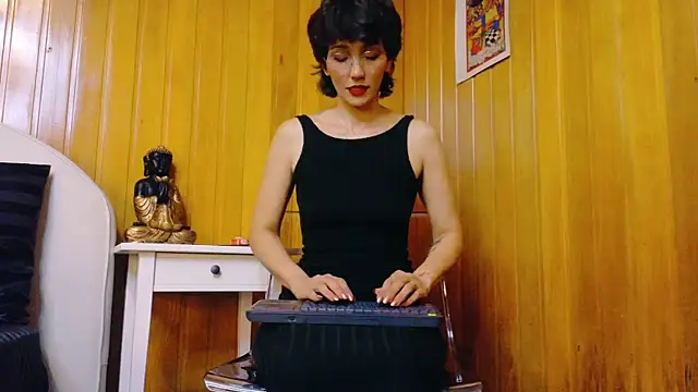 Zafiro Gem  online show from October 2025 07:16:01 PM