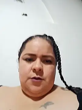 Miss Adriana01 online show from February 2026 11:36:01 PM