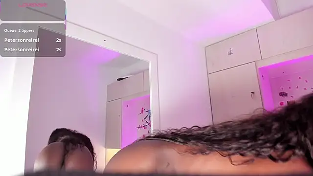 Stefannyevans  online show from November 2025 01:00:01 PM