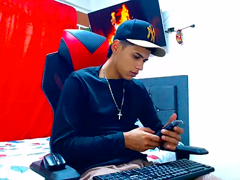 Snapshot of cristian_tayron1 chatting on June 2026 12:30:01 AM cristian tayron1 online show from June 2026 12:30:01 AM