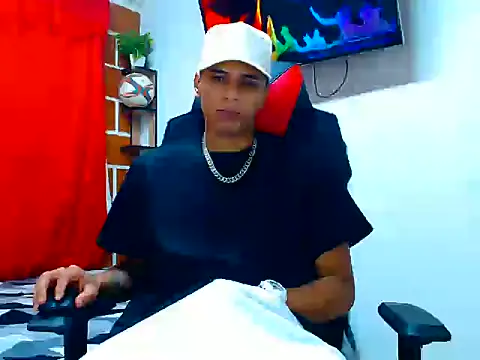 Snapshot of cristian_tayron1 chatting on July 2026 06:52:01 AM cristian tayron1 online show from July 2026 06:52:01 AM