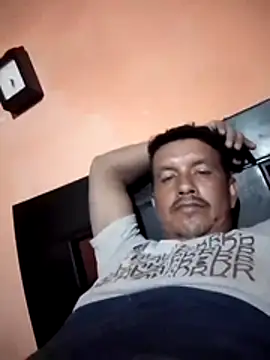 colombiano198720 online show from December 2025 12:27:01 AM