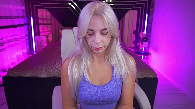 BellaRayyy online show from July 2026 01:03:01 PM