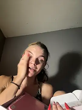 ittybittymeryssa online show from October 2025 06:45:02 PM