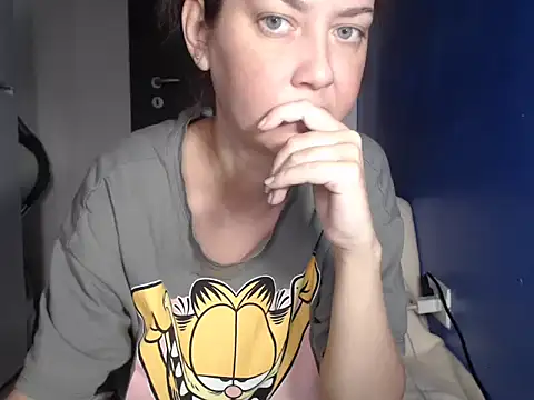 Snapshot of petite_danielle chatting on July 2026 03:09:02 AM petite danielle online show from July 2026 03:09:02 AM