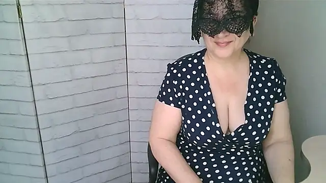 Helen xi  online show from April 2026 04:17:01 AM