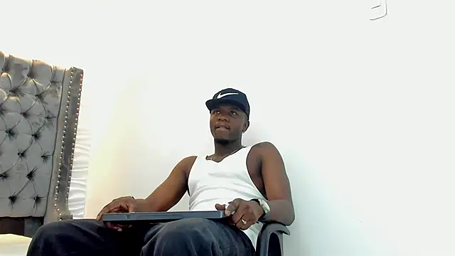 Snapshot of DOUGLAS_099 chatting on September 2025 01:01:01 PM DOUGLAS 099 online show from September 2025 01:01:01 PM