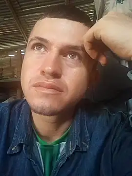 Snapshot of Loquendo2201 chatting on September 2025 01:13:01 PM Loquendo2201 online show from September 2025 01:13:01 PM