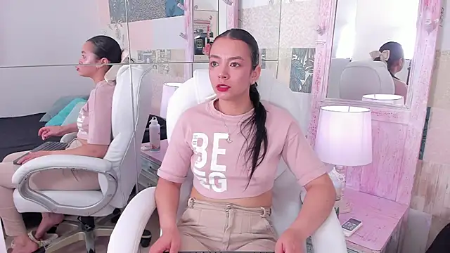 hillary chen online show from October 2025 01:35:01 AM