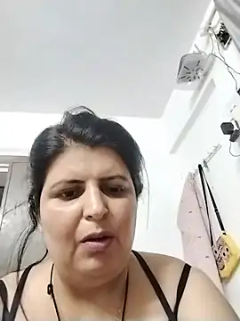Snapshot of Jann_Riya333 chatting on June 2026 03:31:02 PM Jann Riya333 online show from June 2026 03:31:02 PM