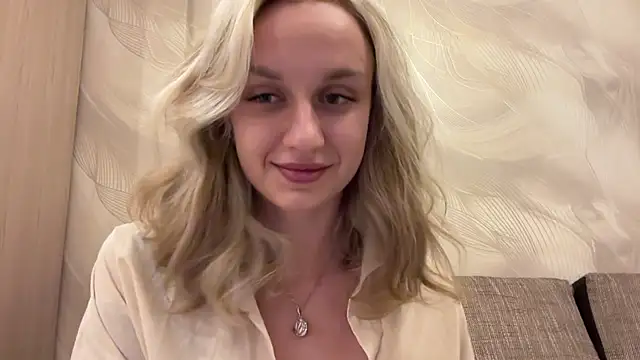 Snapshot of AdeleEverhart chatting on November 2025 06:11:02 PM AdeleEverhart online show from November 2025 06:11:02 PM