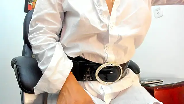 Snapshot of Ms_lunaRose chatting on September 2025 12:45:01 AM Ms lunaRose online show from September 2025 12:45:01 AM