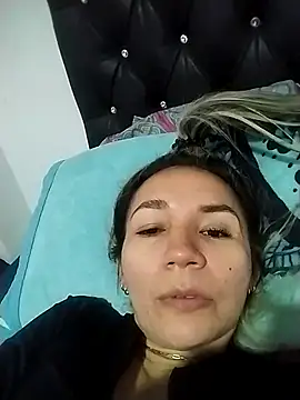 Snapshot of Ms_lunaRose chatting on October 2025 08:51:02 PM Ms lunaRose online show from October 2025 08:51:02 PM