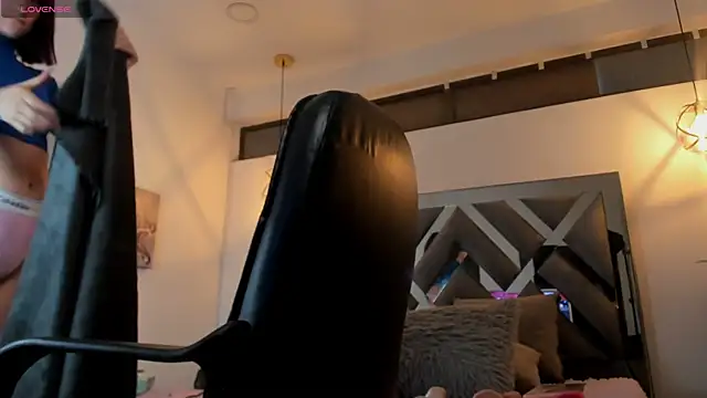 Candy Hott7 online show from September 2025 08:55:02 PM