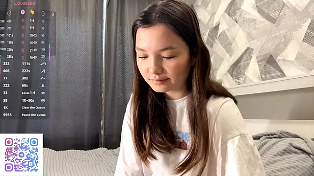 KiraVelvet online show from November 2025 08:14:01 AM