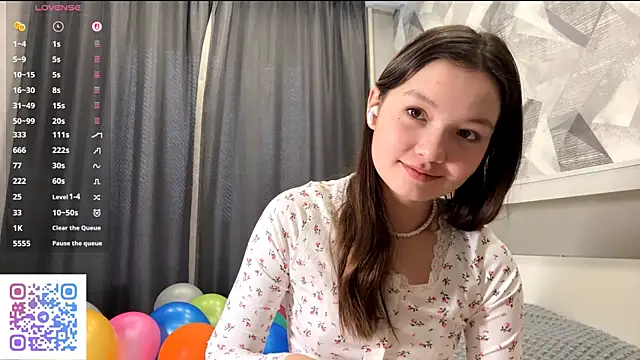 KiraVelvet online show from November 2025 09:31:01 AM