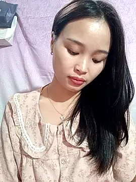 Snapshot of Lili_lovely chatting on November 2025 02:00:02 AM Lili lovely online show from November 2025 02:00:02 AM