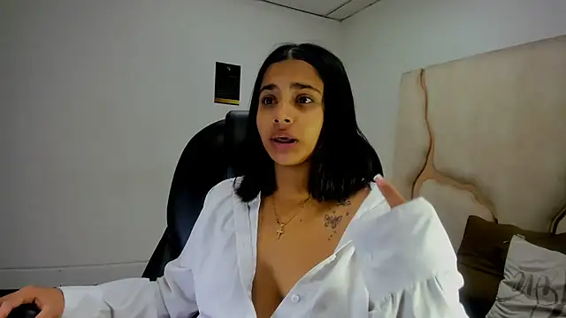 Snapshot of ScarletDoll chatting on October 2025 02:45:02 AM ScarletDoll online show from October 2025 02:45:02 AM