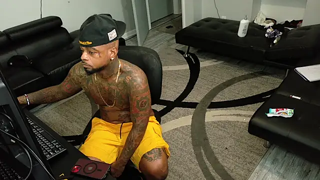 SLANGONDEMHOES online show from April 2026 05:10:01 PM