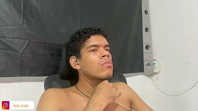jonhsebastiann online show from May 2026 07:05:02 AM