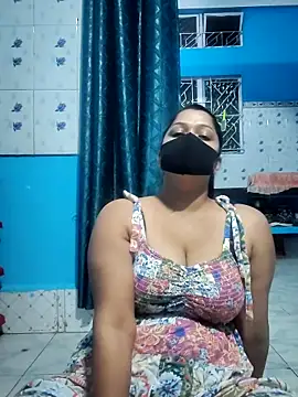 Snapshot of Hottie_couple69 chatting on October 2025 06:05:01 PM Hottie couple69 online show from October 2025 06:05:01 PM