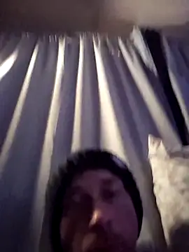 Snapshot of mresquared chatting on February 2026 05:40:02 AM mresquared online show from February 2026 05:40:02 AM