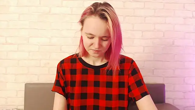 Ericha Stone online show from November 2025 01:49:02 AM