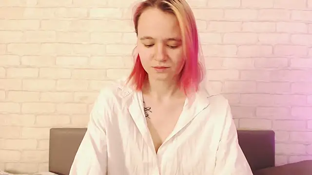 Ericha Stone online show from November 2025 01:51:02 AM