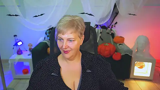 MaryMogan online show from October 2025 04:37:02 AM